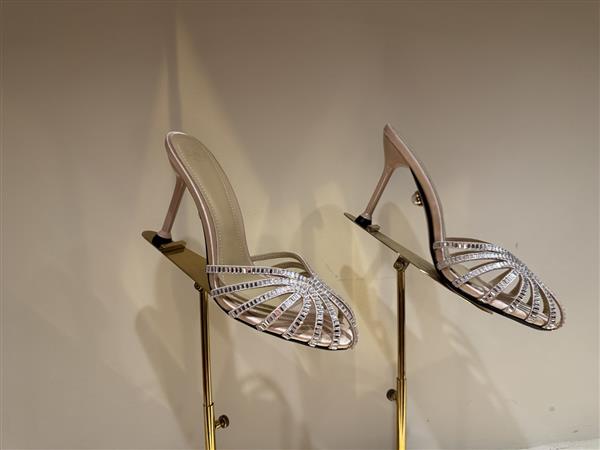 20251128101324684 300